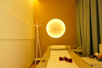 佛山日式指压的寂静美学：在按压中听见雪落的声音